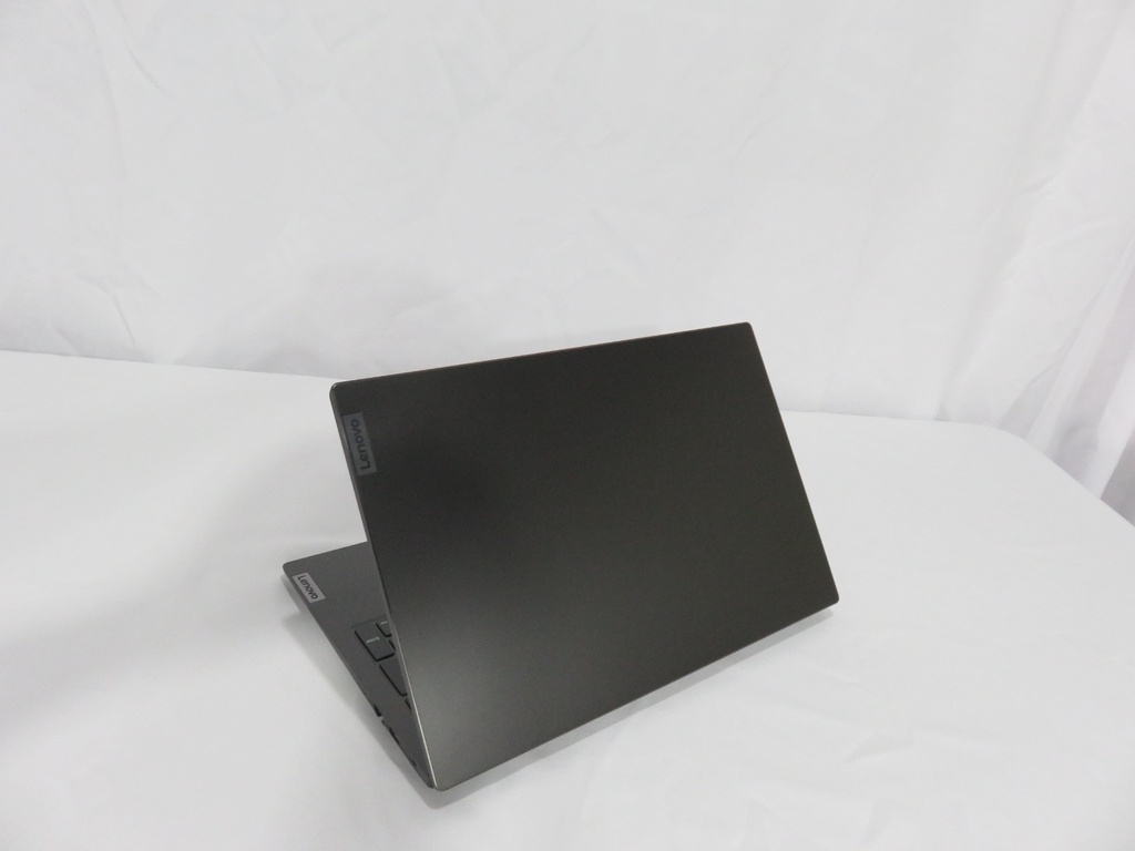 Notebook Lenovo V15 15 Pulgadas (82kD00CBAR)